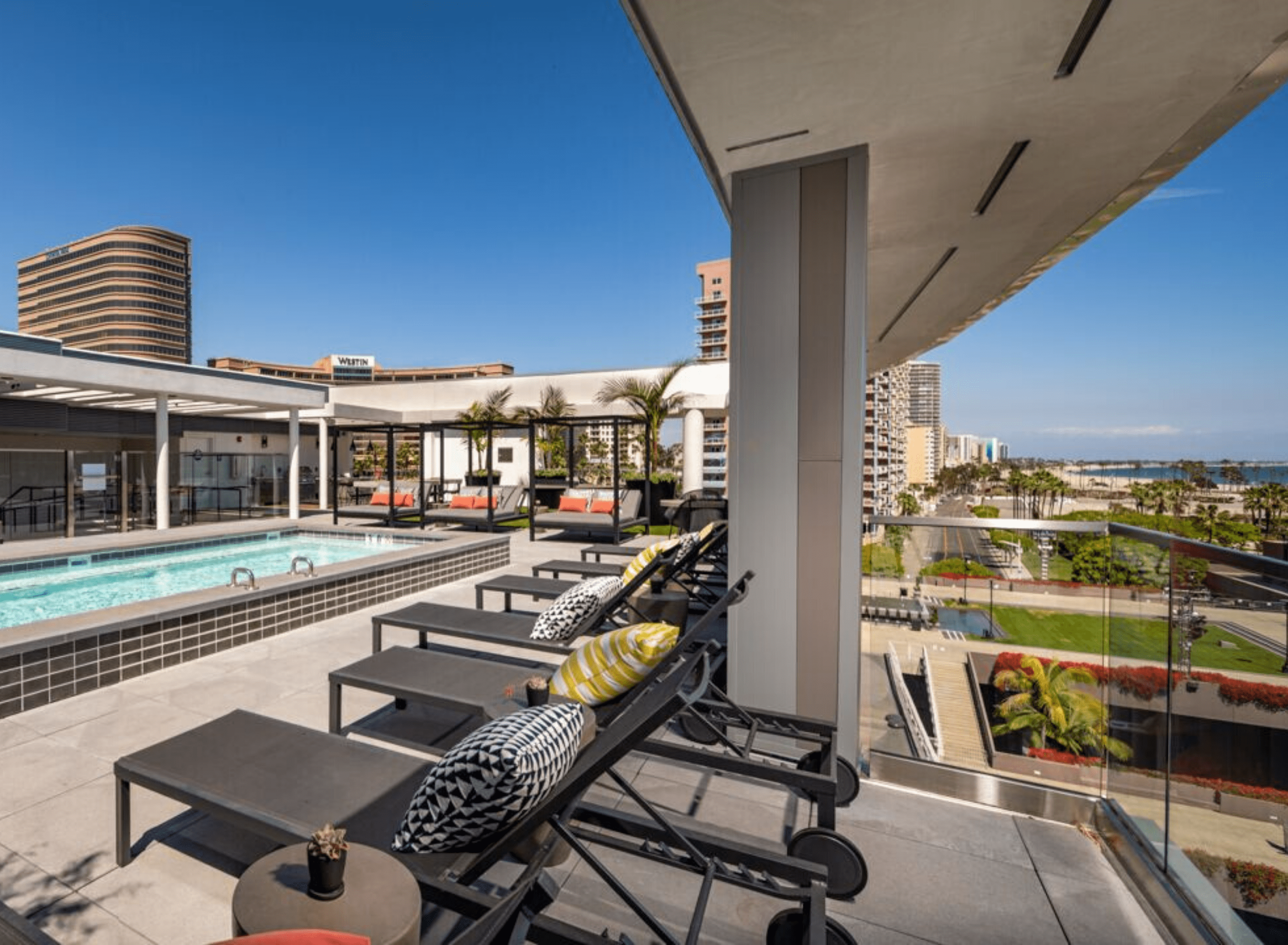 Rooftop Plunge Pool at the Crest Long Beach